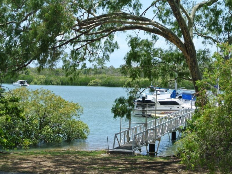 4/8A Wyndham Avenue, Boyne Island QLD 4680