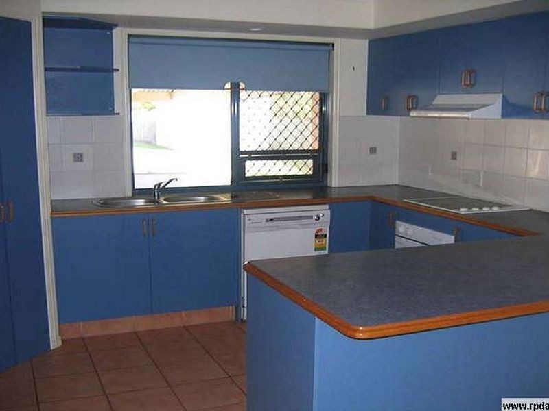 9 Swains Court, Boyne Island QLD 4680