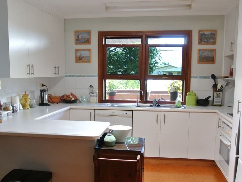 10 Alfred Street, Tannum Sands QLD 4680