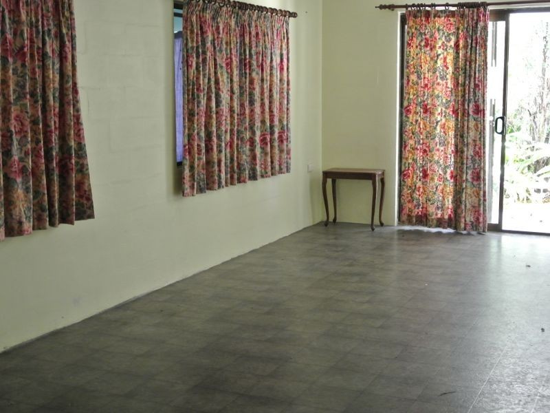 18 Hickman Street, Bororen QLD 4678