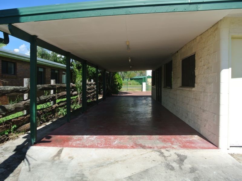 18 Hickman Street, Bororen QLD 4678