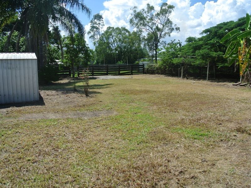 18 Hickman Street, Bororen QLD 4678