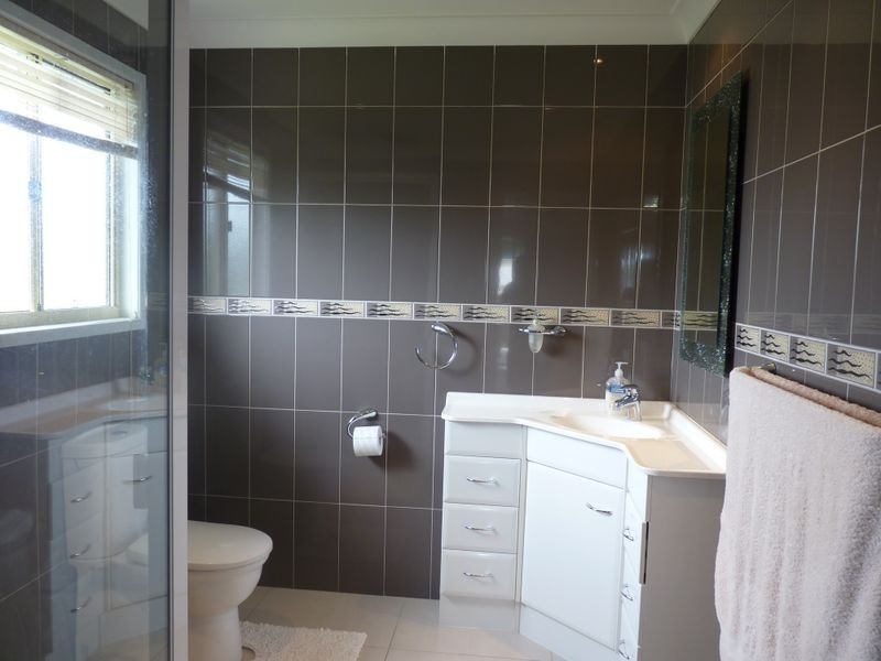 6 Helena Court, Boyne Island QLD 4680
