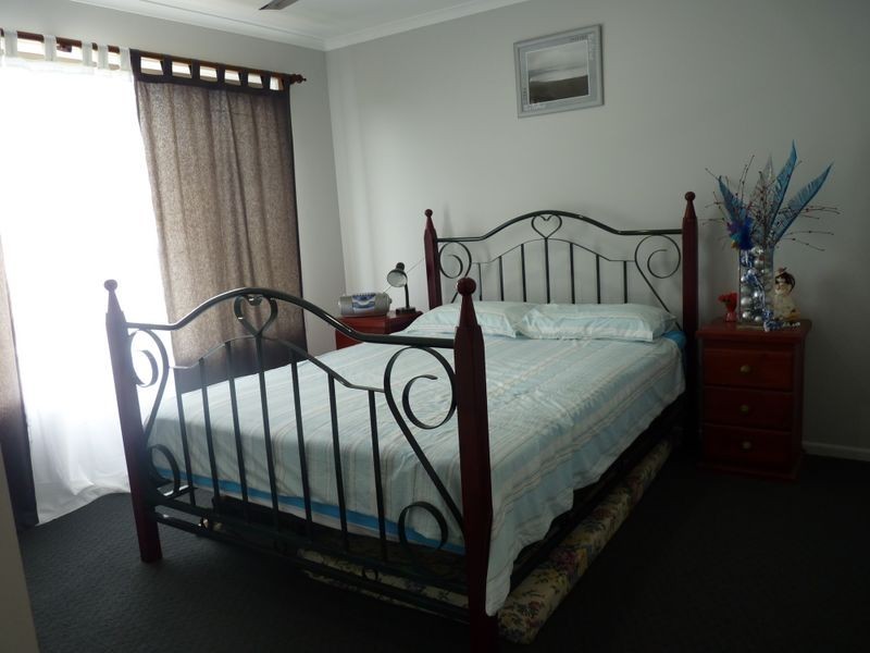 6 Helena Court, Boyne Island QLD 4680
