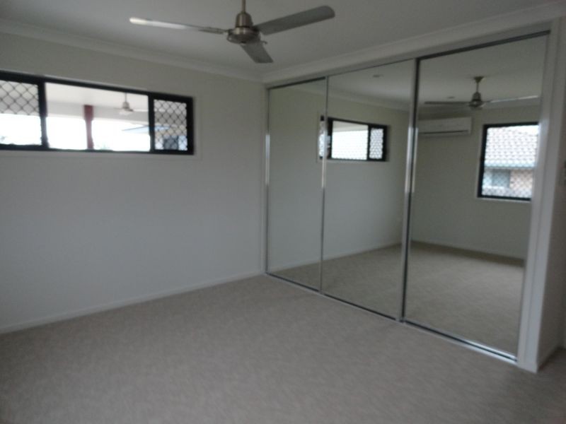 13 Stella Street, Boyne Island QLD 4680