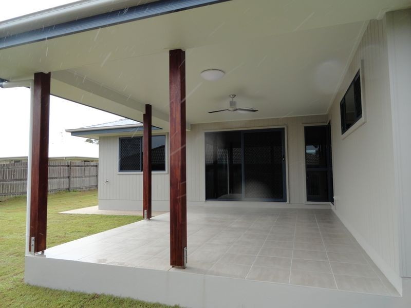 13 Stella Street, Boyne Island QLD 4680