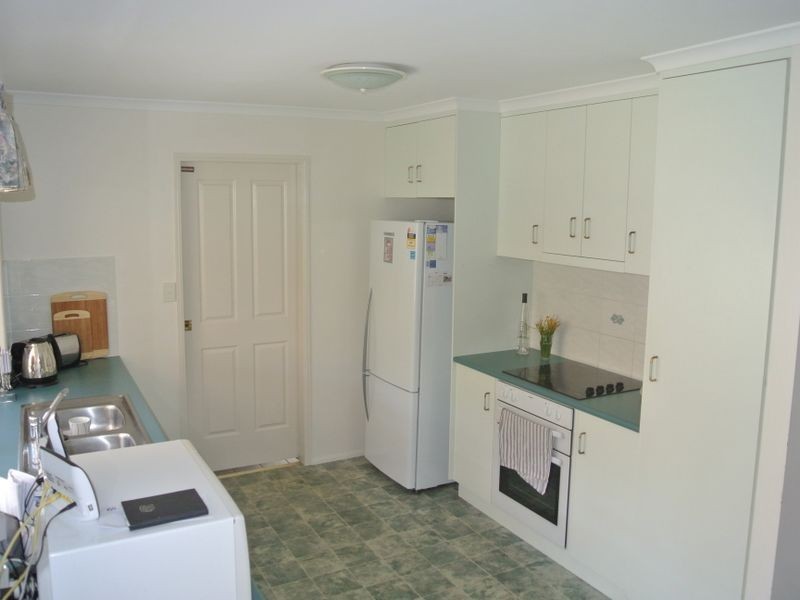 11 Geoffrey Thomas Drive, Tannum Sands QLD 4680