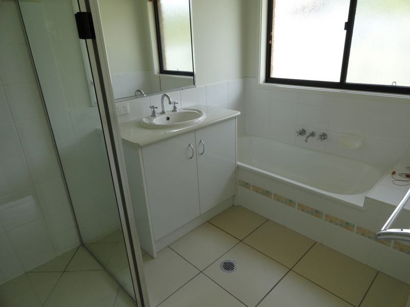 8 Bauhinia Street, Boyne Island QLD 4680