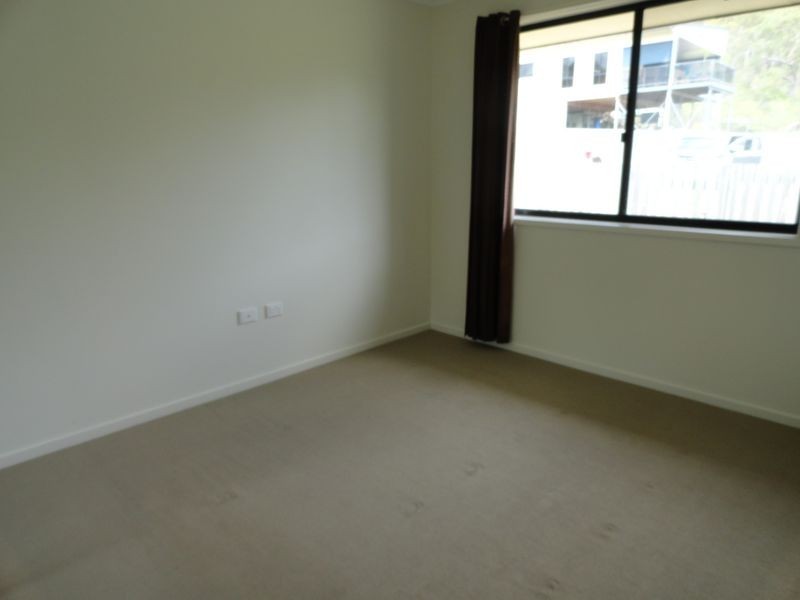 8 Bauhinia Street, Boyne Island QLD 4680