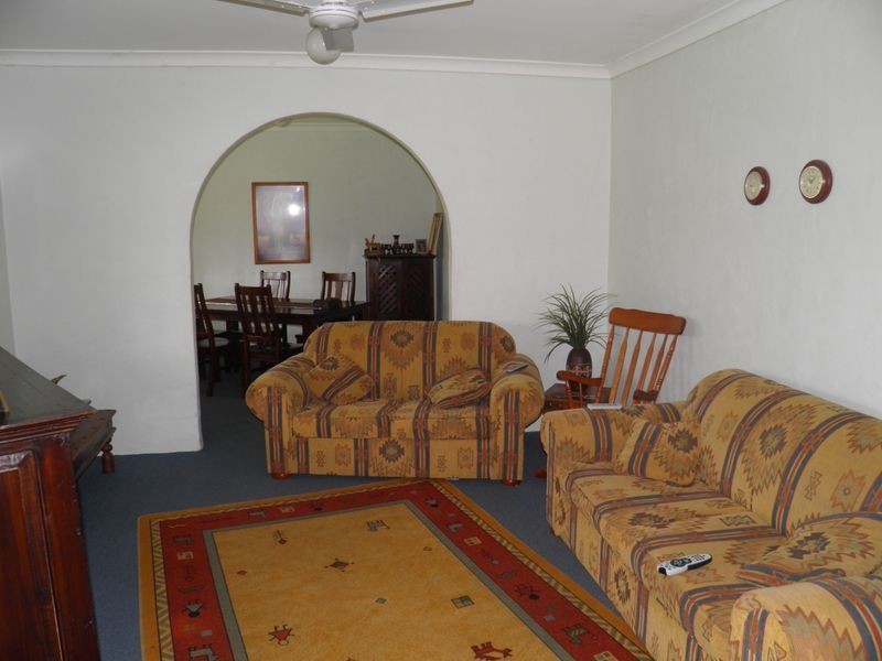 32 Helen Crescent, Wurdong Heights QLD 4680