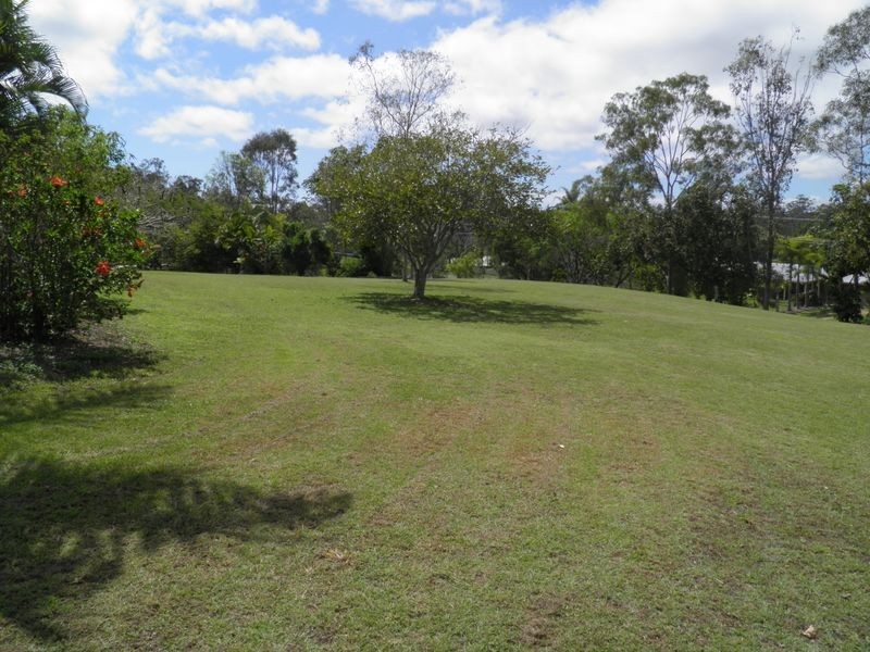 32 Helen Crescent, Wurdong Heights QLD 4680