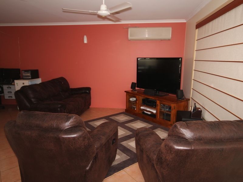 18 Jarrah Drive, Boyne Island QLD 4680