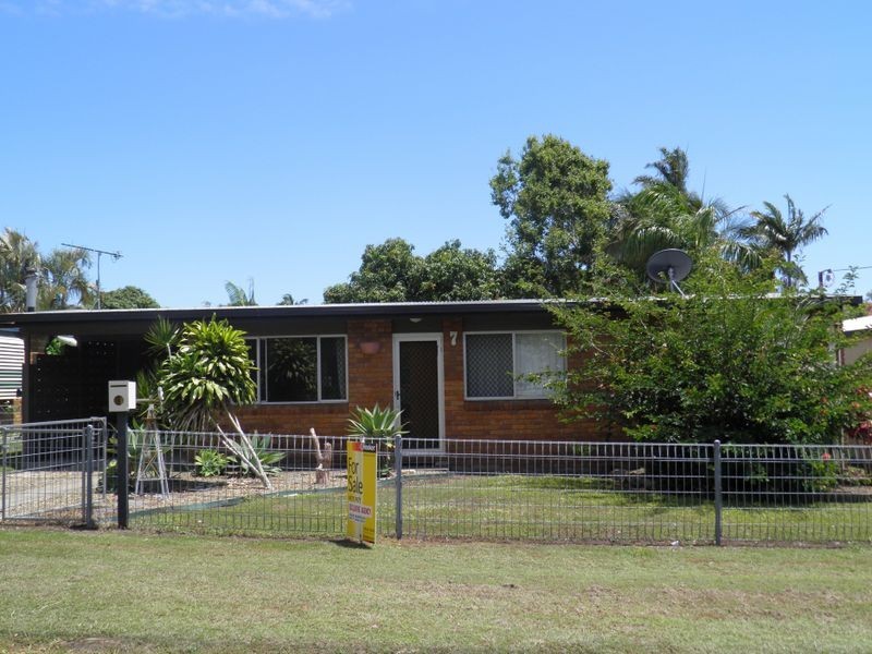 7 Bellemere Court, Boyne Island QLD 4680
