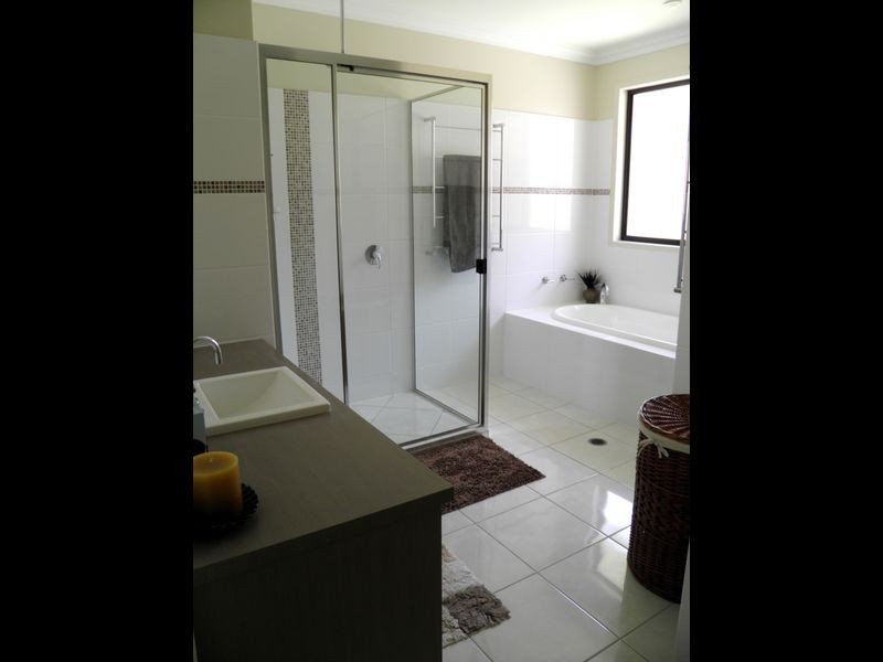 4 Plimsoll Court, Tannum Sands QLD 4680