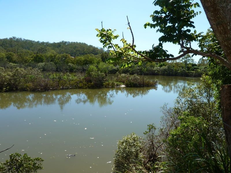 36 Tuckers Road, Boyne Island QLD 4680