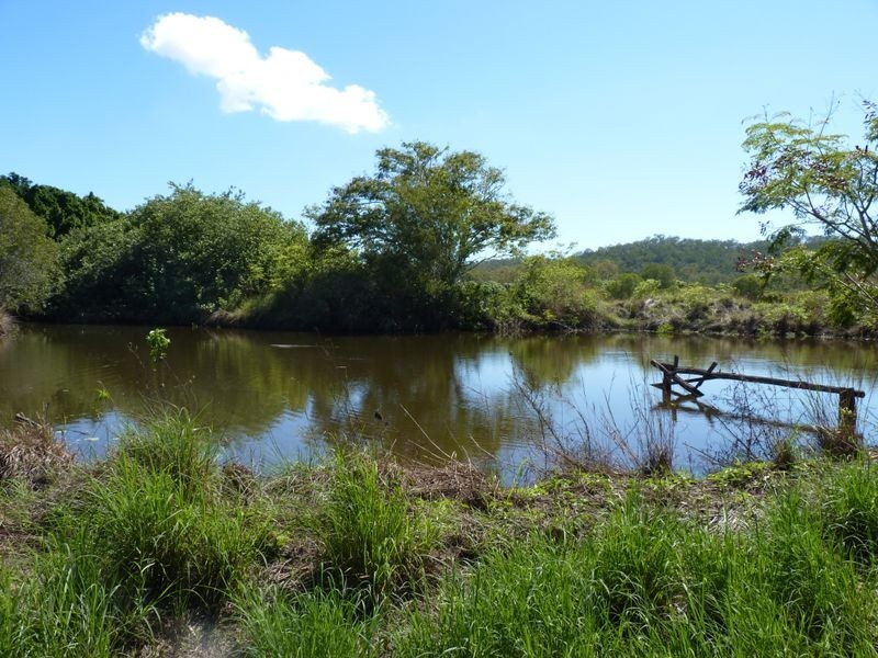 36 Tuckers Road, Boyne Island QLD 4680