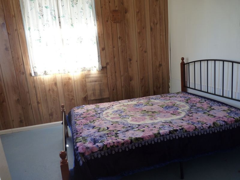 36 Tuckers Road, Boyne Island QLD 4680