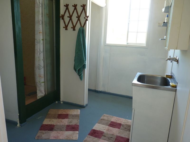 36 Tuckers Road, Boyne Island QLD 4680