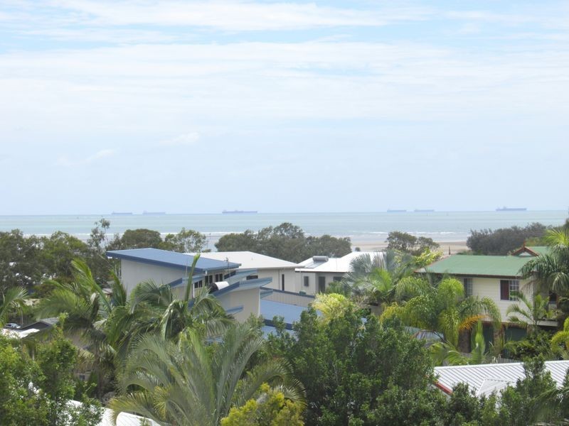 35 Lighthouse Drive, Boyne Island QLD 4680