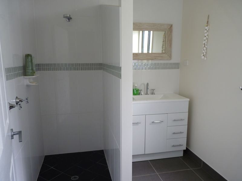35 Lighthouse Drive, Boyne Island QLD 4680