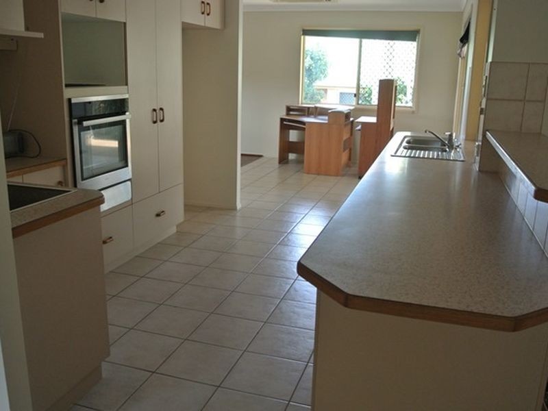 7 Geoffrey Thomas Drive, Tannum Sands QLD 4680