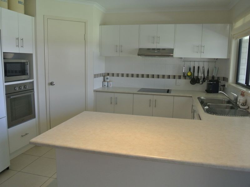 8 Jeana Close, Boyne Island QLD 4680