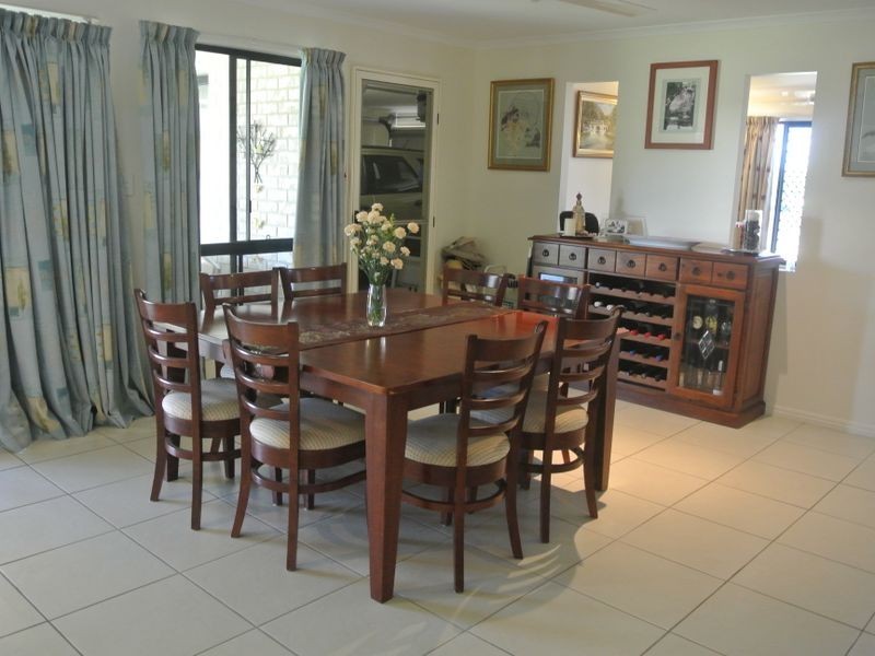 8 Jeana Close, Boyne Island QLD 4680