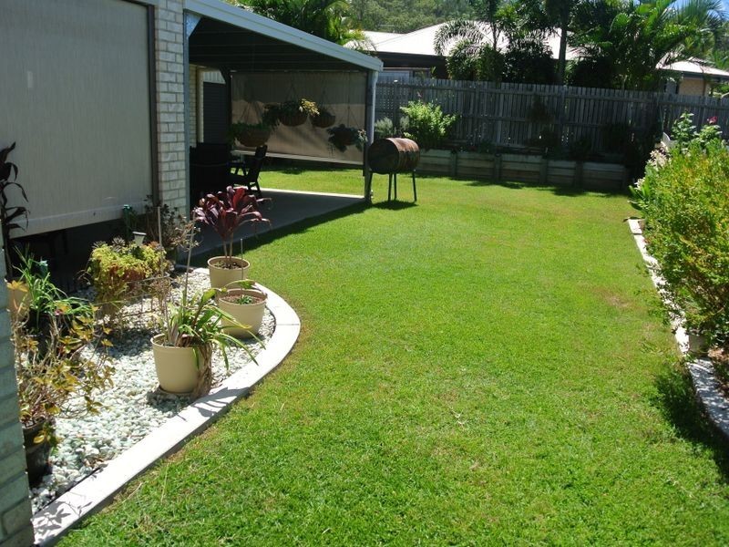 8 Jeana Close, Boyne Island QLD 4680