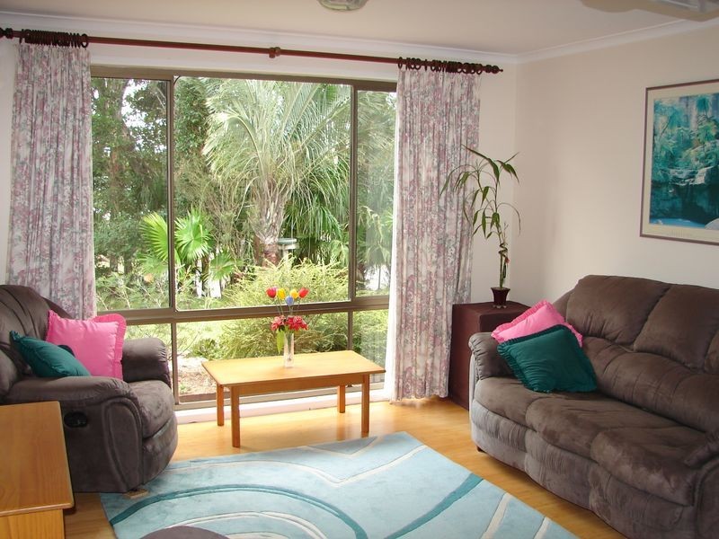 40 Edward Street, Boyne Island QLD 4680