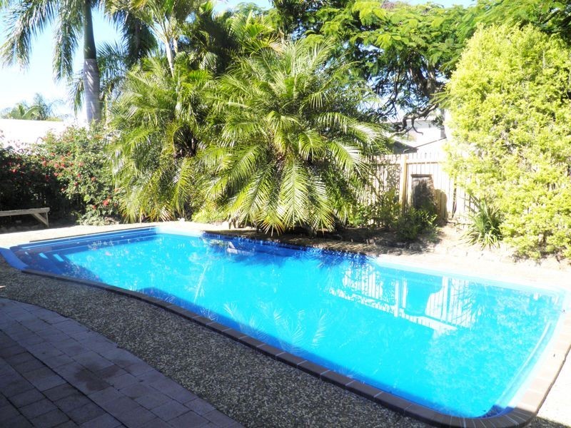 40 Edward Street, Boyne Island QLD 4680