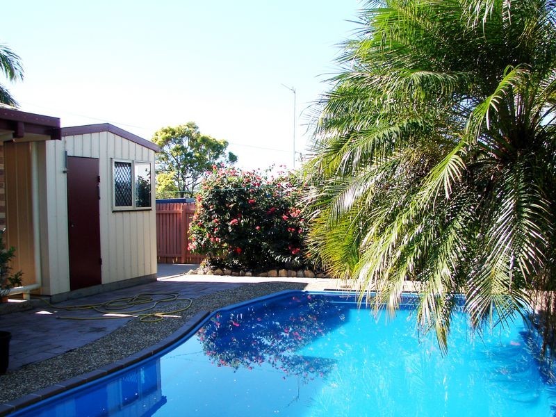 40 Edward Street, Boyne Island QLD 4680