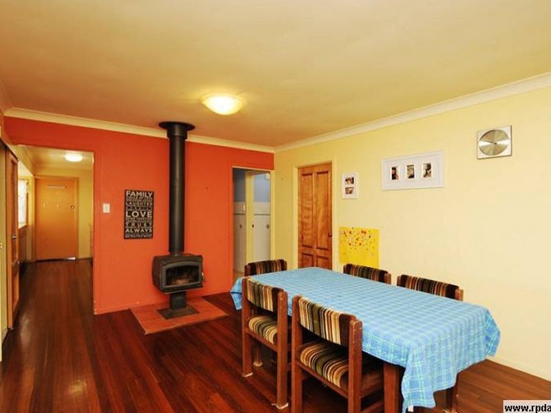 11 River Drive, Boyne Island QLD 4680