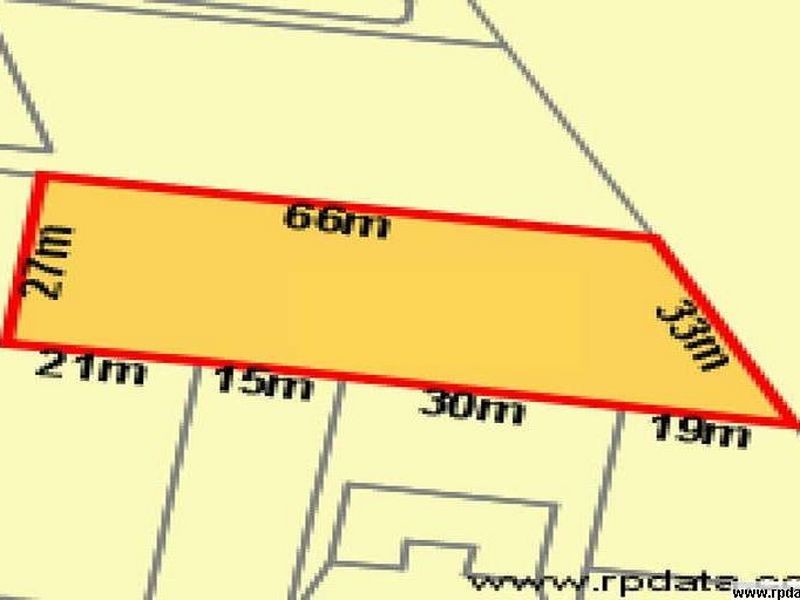 11 River Drive, Boyne Island QLD 4680