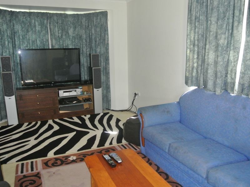 42 Curtis Avenue, Boyne Island QLD 4680