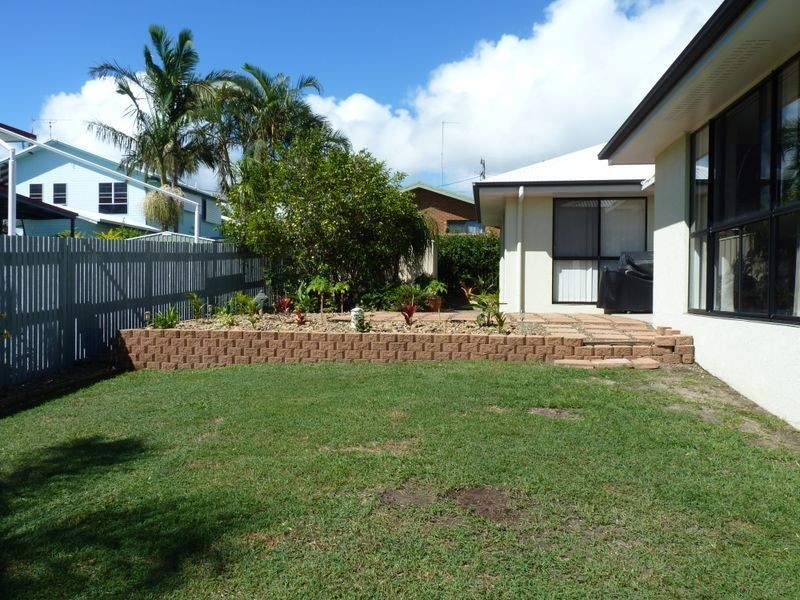 12 Linda Street, Tannum Sands QLD 4680