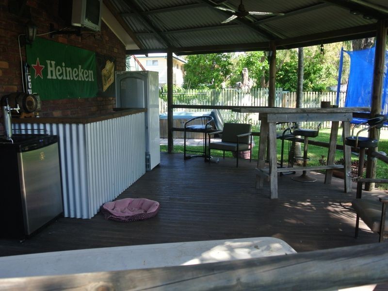 10 Amaroo Street, Boyne Island QLD 4680