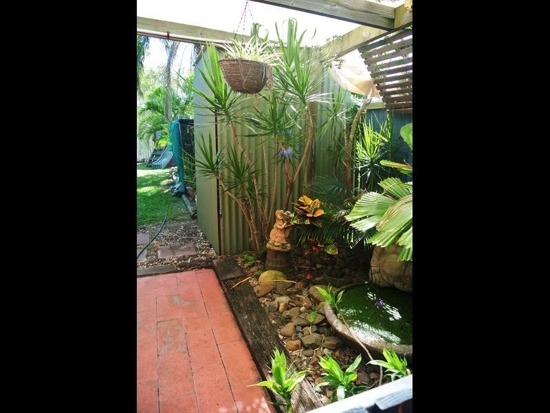 10 Amaroo Street, Boyne Island QLD 4680