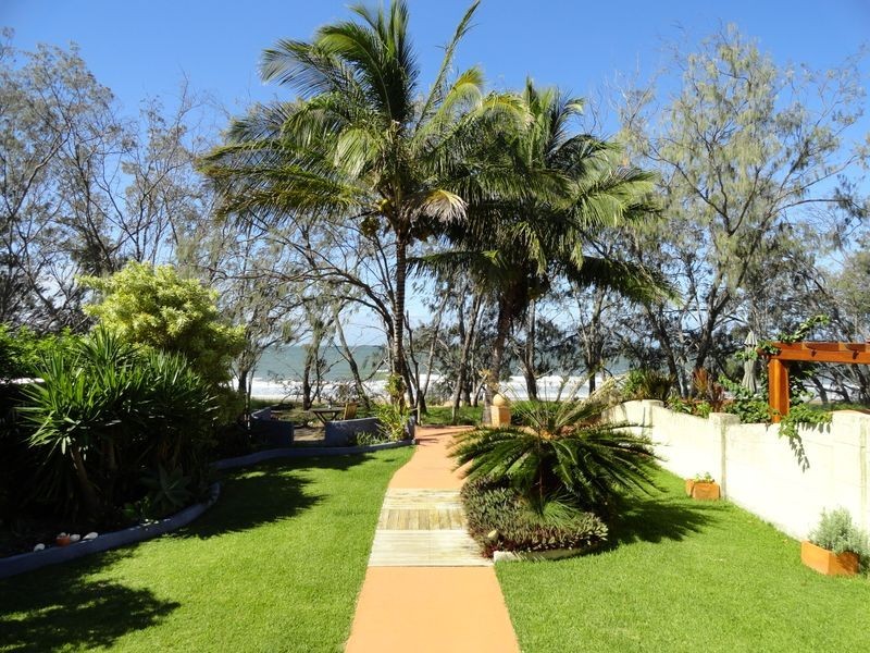 18 The Oaks Road, Tannum Sands QLD 4680