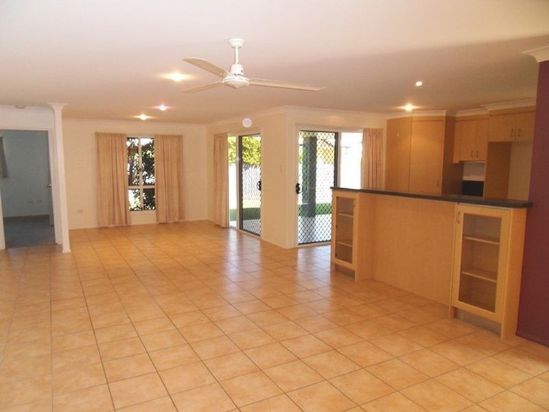 7 Riverside Drive, Tannum Sands QLD 4680