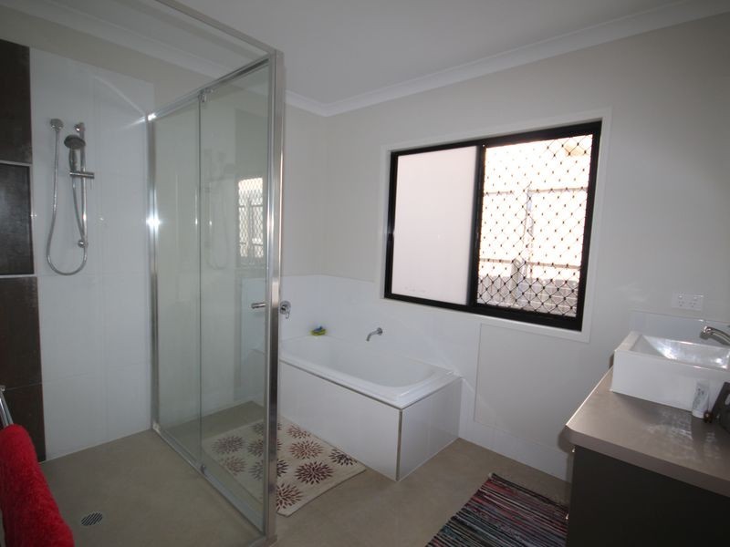 9 Bauhinia Street, Boyne Island QLD 4680