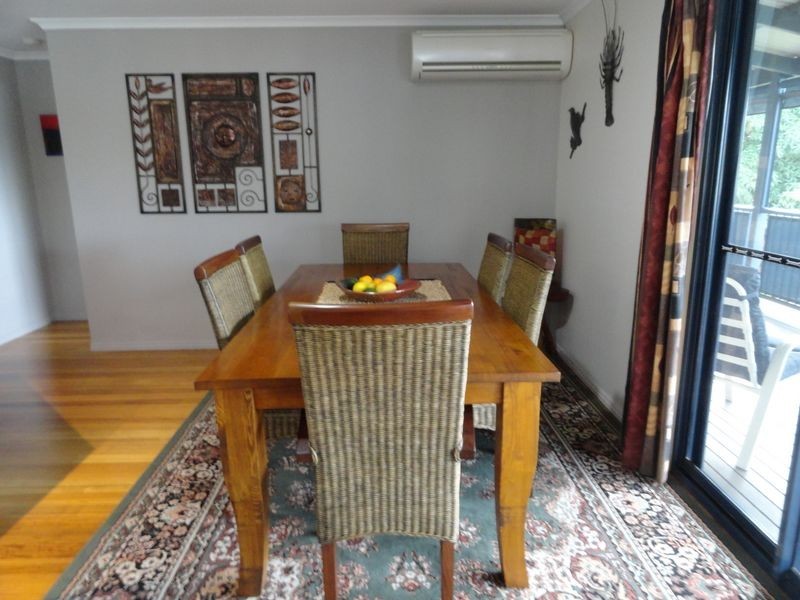 11 Mooring Place, Boyne Island QLD 4680