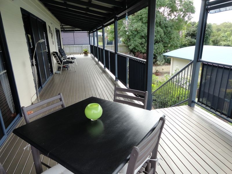 11 Mooring Place, Boyne Island QLD 4680