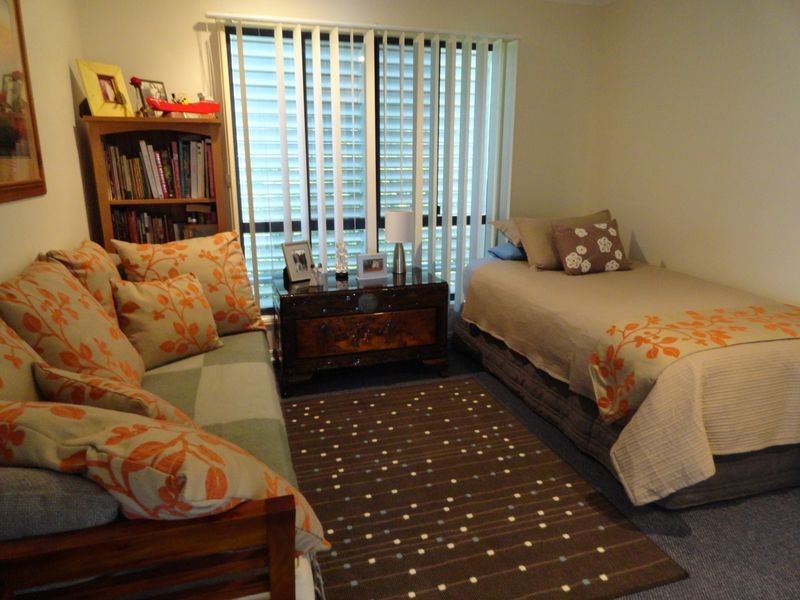 11 Mooring Place, Boyne Island QLD 4680