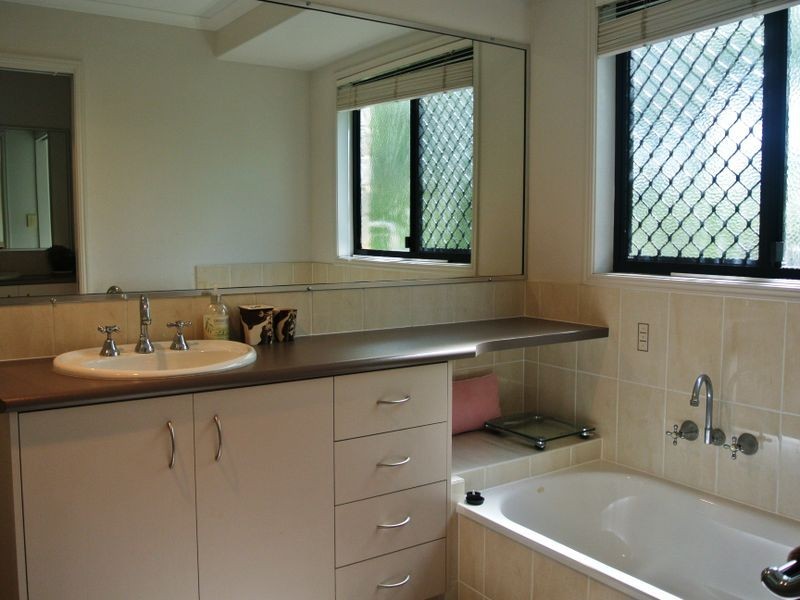 29 Golf View Drive, Boyne Island QLD 4680