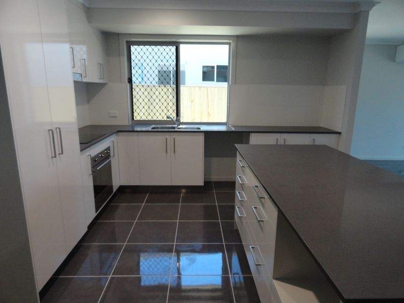 21 Tarcoola Drive, Boyne Island QLD 4680