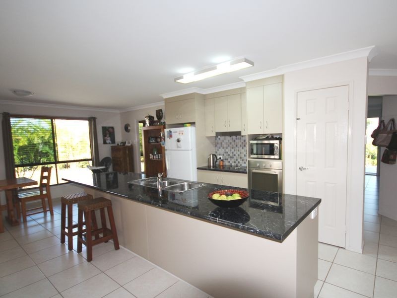 8 Caitlin Court, Boyne Island QLD 4680