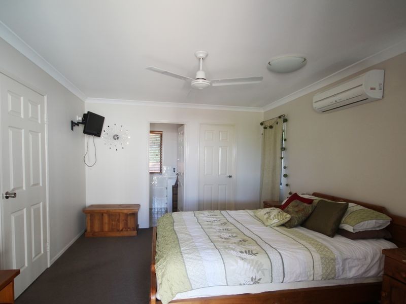 8 Caitlin Court, Boyne Island QLD 4680