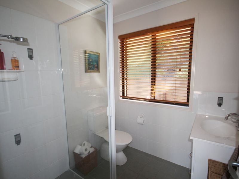 8 Caitlin Court, Boyne Island QLD 4680