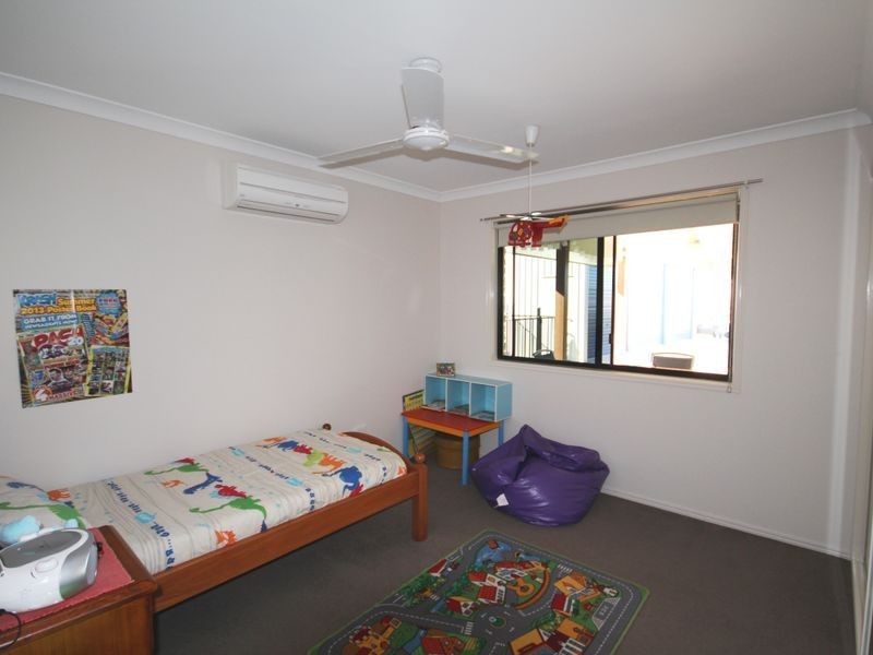8 Caitlin Court, Boyne Island QLD 4680