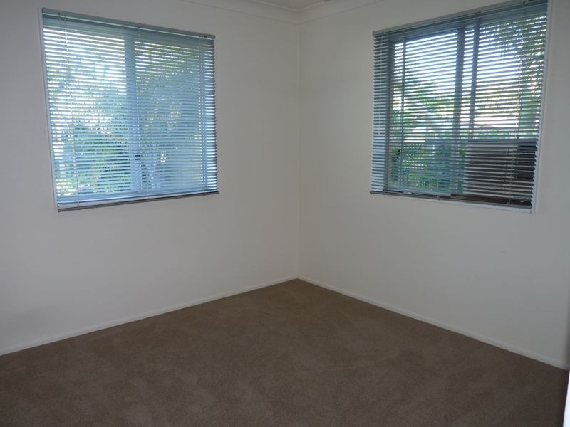 5 Bass Street, Boyne Island QLD 4680